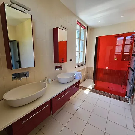Βίλα Bajocasse Beautiful Charming House Μπαγιέ